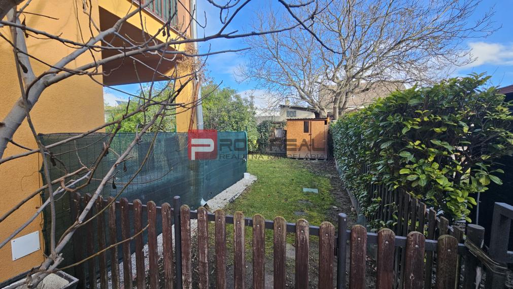 Na prenájom veľký 3 izbový byt s veľkou terasou a 2x parking