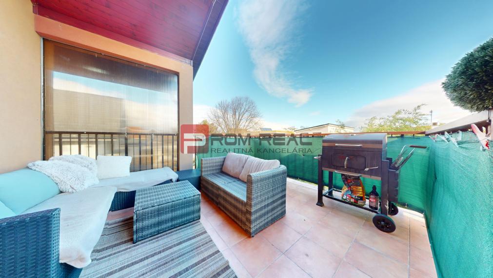 Na prenájom veľký 3 izbový byt s veľkou terasou a 2x parking