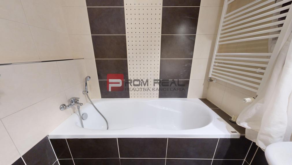 Na PRENÁJOM 2 izbový byt s balkónom a parkovacím miestom priamo pred vchodom, na sídlisku Muškát - Pezinok