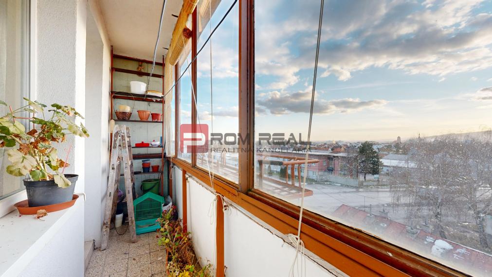 Na PREDAJ veľkometrážny 2 izbový byt s 2 balkónmi - Pezinok
