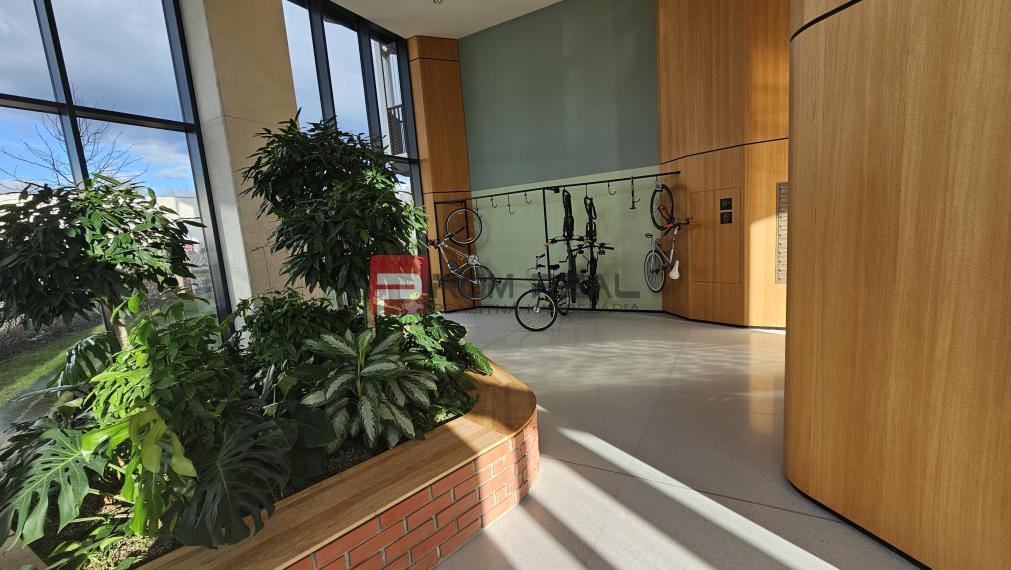 Na prenájom 2 izb. byt s parkovaním a veľkou terasou Guthaus