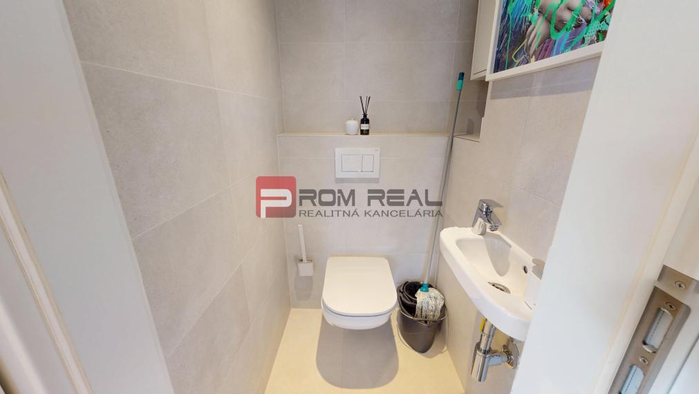 3i byt v centre Bratislavy, kompletne zrekonštruovaný – Špitálska ulica