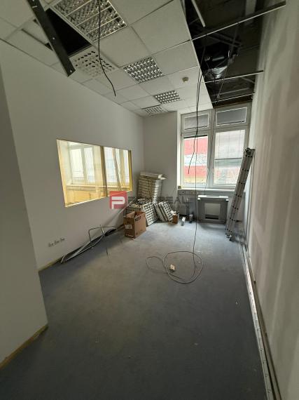 Priestor podľa vašich potrieb 120 m2 v úplnom centre BA