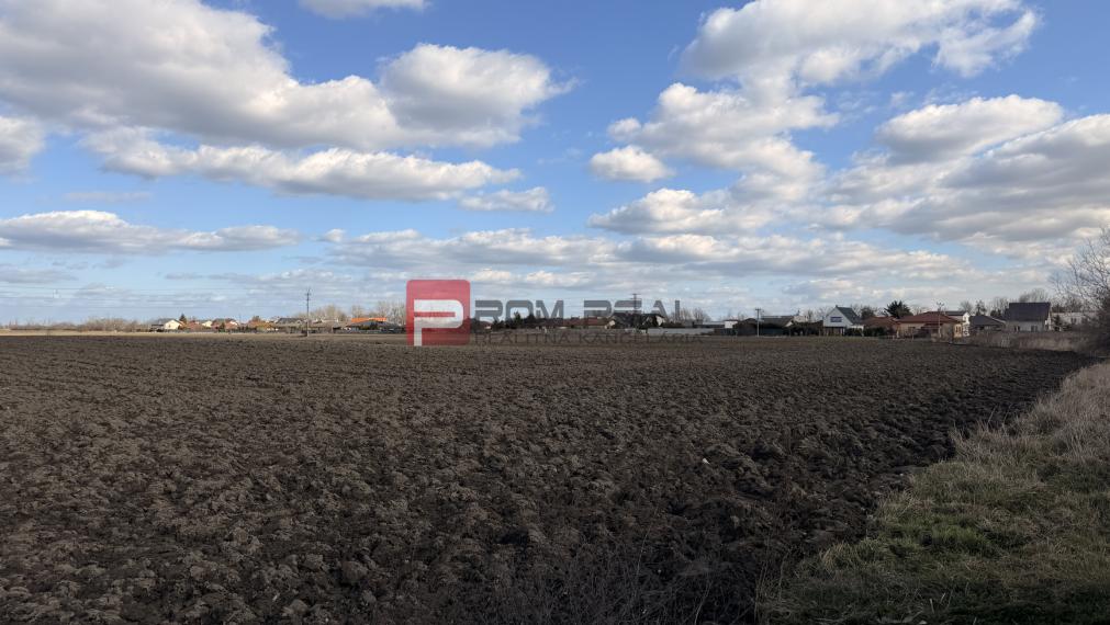 INVESTIČNÁ PRÍLEŽITOSŤ – Rozvojový pozemok v obci Dunajská Lužná