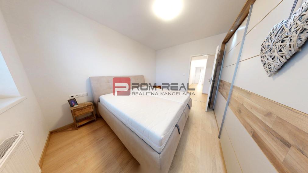 PRENÁJOM 3i zar. byt s klimatizáciou a veľkou terasou, Modra