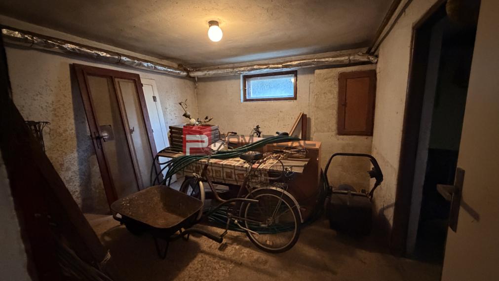 Na predaj rodinný dom v pôvodnom stave - Prievidza