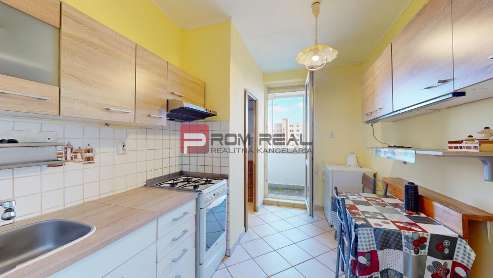 Na prenájom 2 izbový byt s presklenou loggiou Pezinok