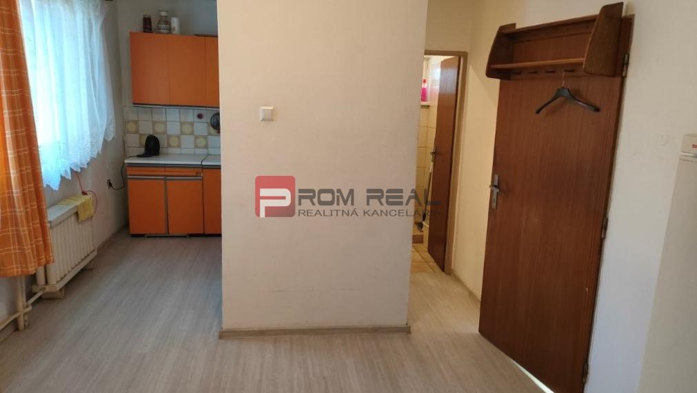 1-izbový byt v rodinnom dome