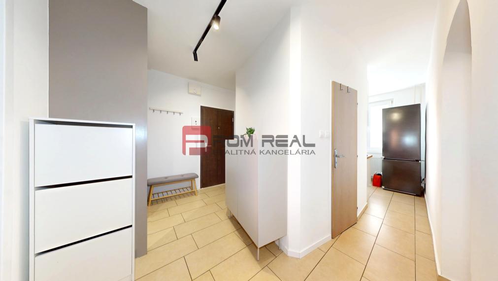 PREDAJ 3-izbový, svetlý byt v širšom centre, SENEC