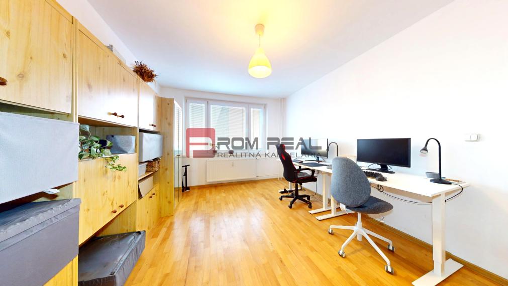 PREDAJ 3-izbový, svetlý byt v širšom centre, SENEC