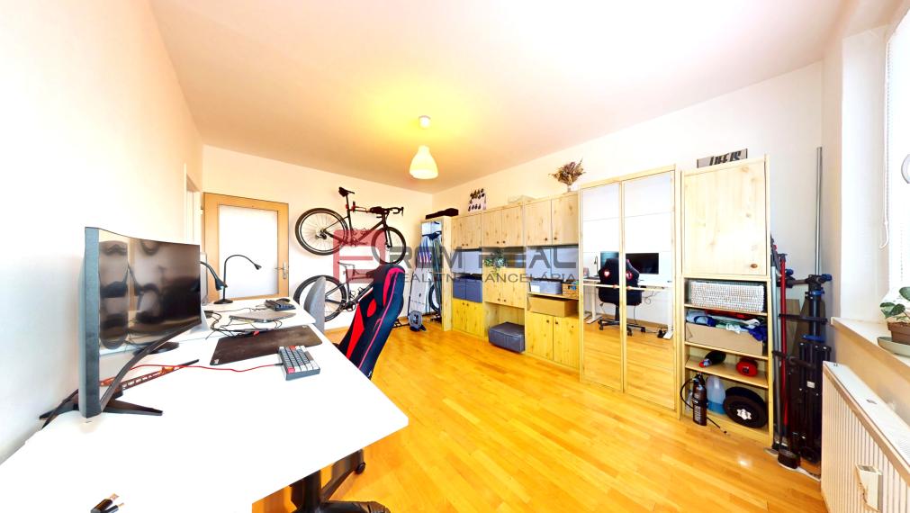 PREDAJ 3-izbový, svetlý byt v širšom centre, SENEC