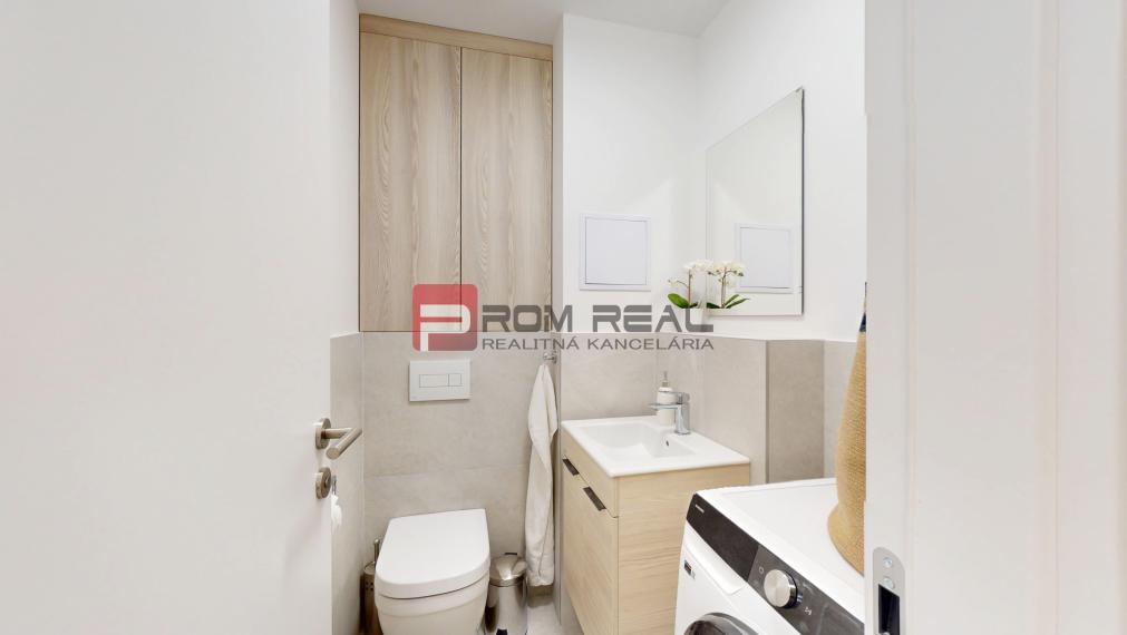 Na prenájom 2 izbový byt s terasou a garážou Floret Rovinka