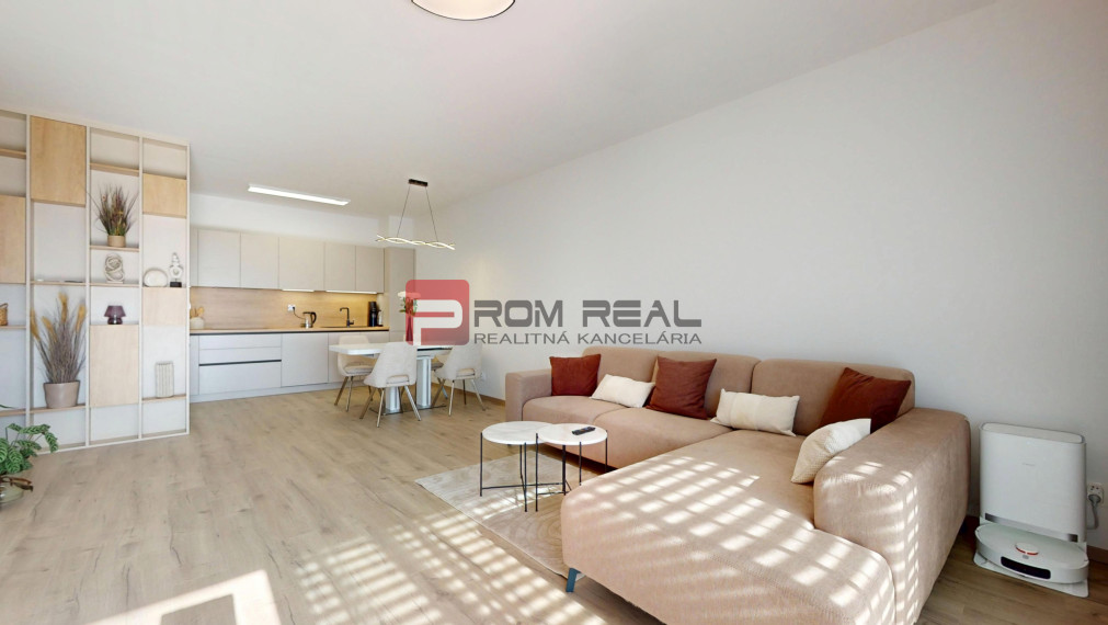 Na prenájom 2 izbový byt s terasou a garážou Floret Rovinka