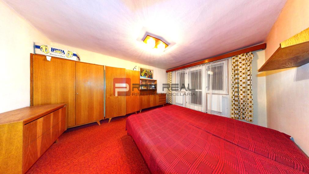 Rodinný dom so záhradou – zariadený a zachovalý, Piešťany