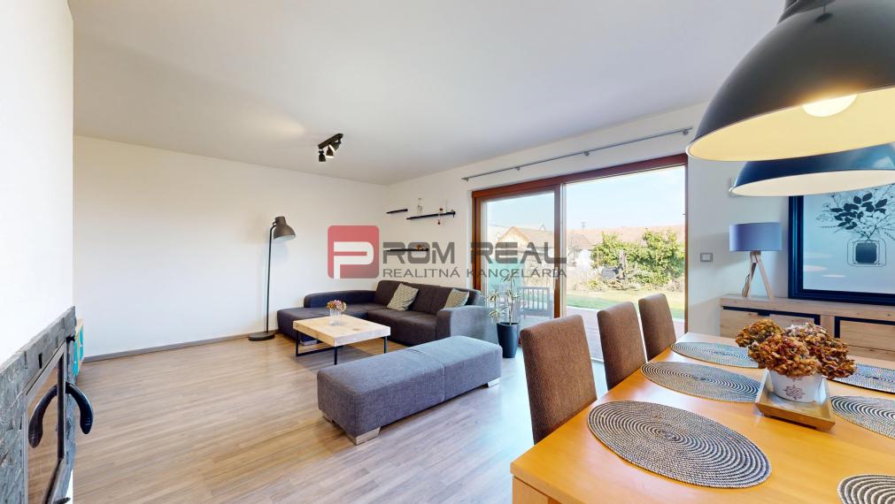 Na PREDAJ dvojpodlažný 5 izbový rodinný dom v obci Šenkvice