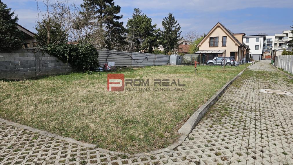 Na predaj pozemok centrum Ivanka pri Dunaji