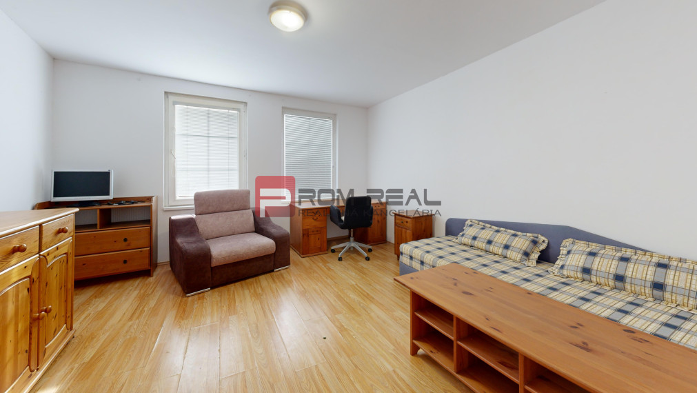 Na PRENÁJOM 2 izbový byt s terasou neďaleko centra mesta Pezinok