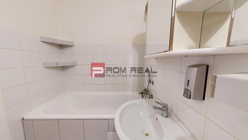 Na PRENÁJOM  1 a pol izbový byt na sídlisku Sever - Pezinok