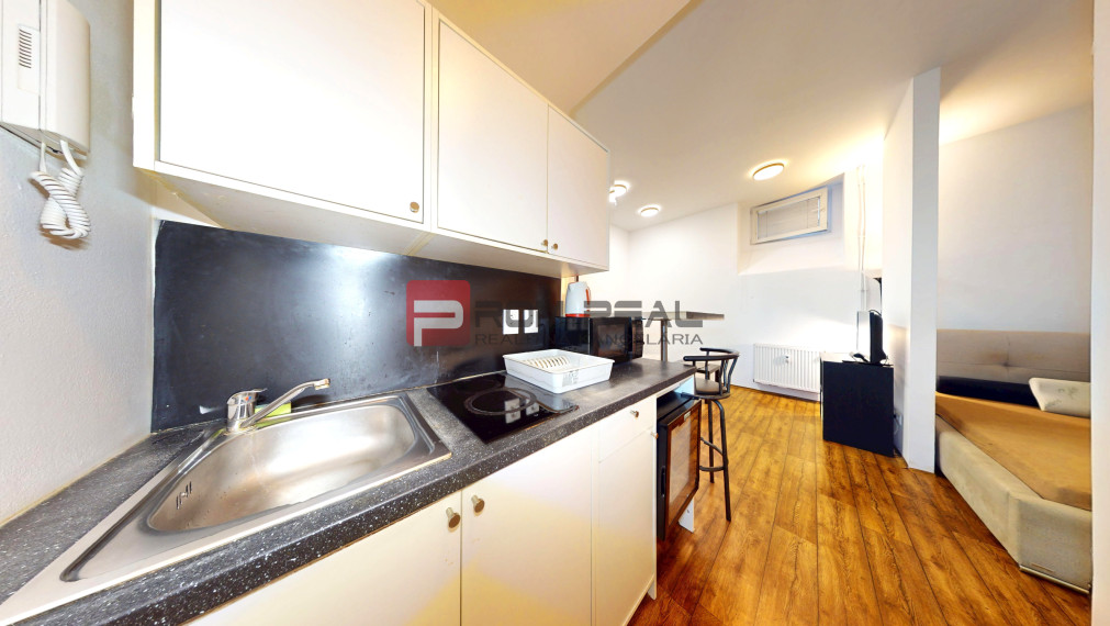 PREDAJ Investičná garsónka v srdci Starého Mesta, Bratislava