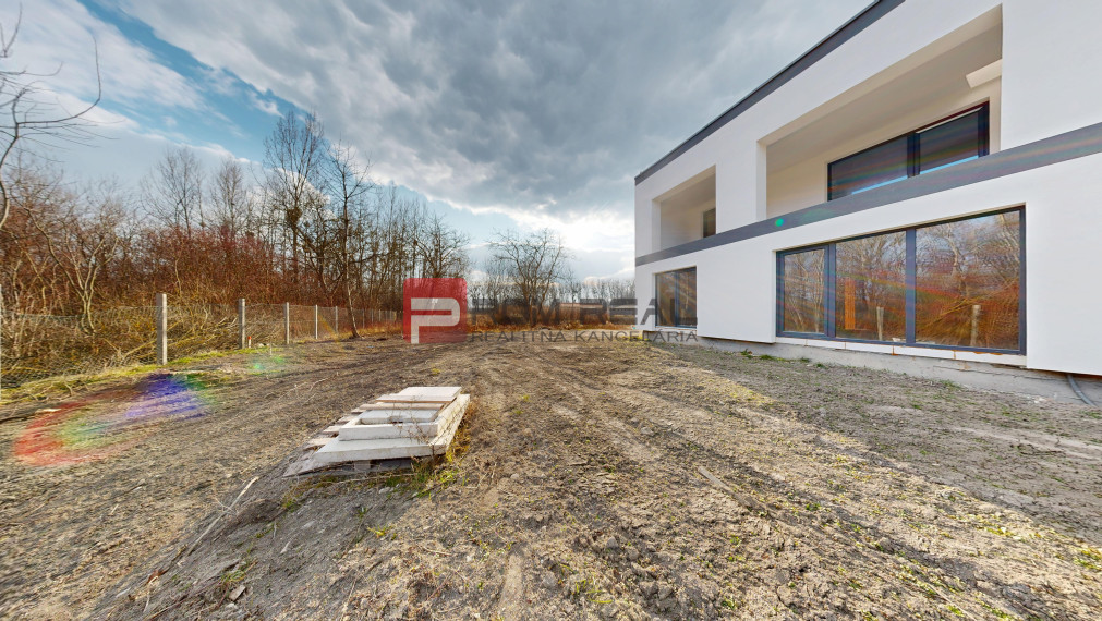 3D obhliadka - 5-izbový rodinný dom kúsok od Dunajskej Stredy