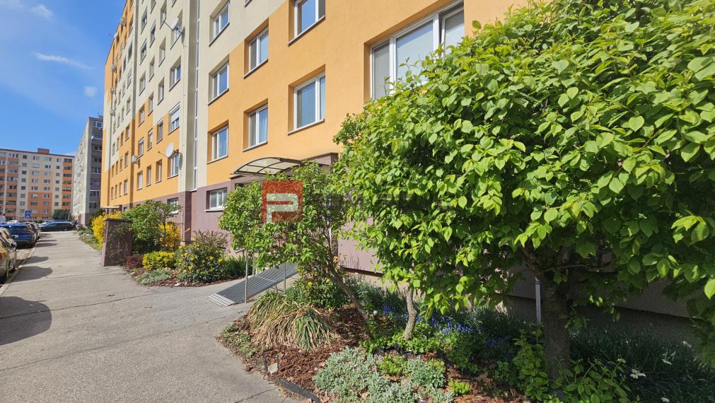 Na predaj 4 izbový byt 83m2 Petržalka vyhľadávaná lokalita