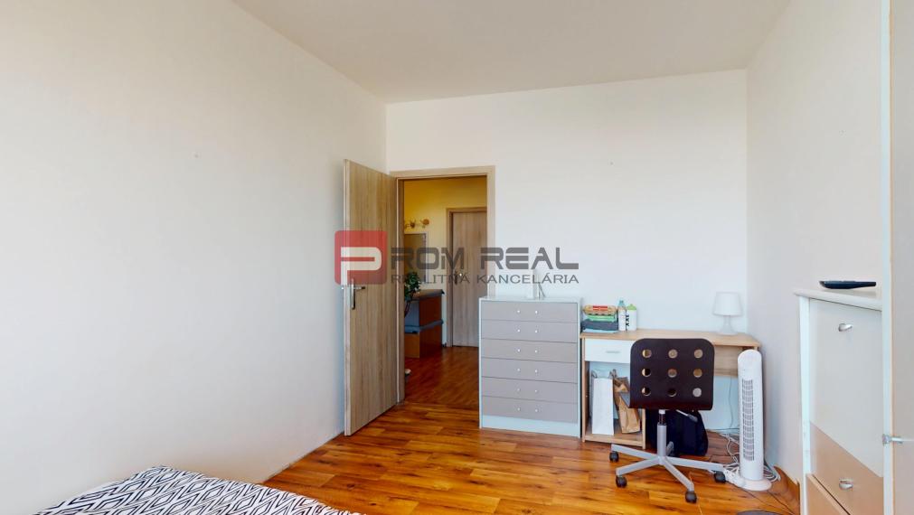 Na predaj 4 izbový byt 83m2 Petržalka vyhľadávaná lokalita