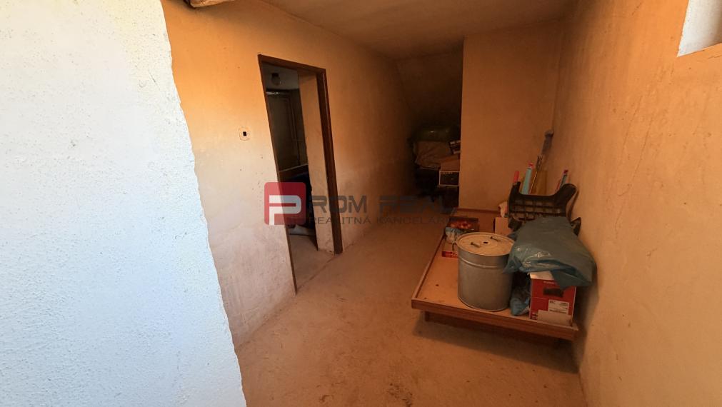 Na predaj rodinný dom v pôvodnom stave - Prievidza