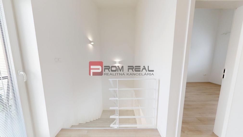 Na prenájom Rezidenčné bývanie so záhradkou a parkovaním