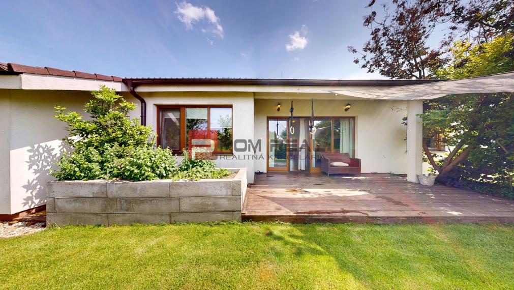 PREDAJ - Pekný 4i rodinný dom v Hrubom Šúre