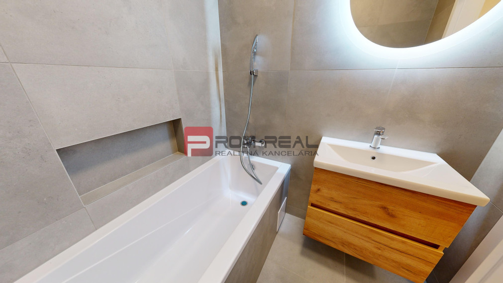 PRENAJATE 2 izbový byt po kompletnej rekonštrukcii PEZINOK Sever