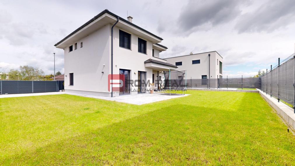 PRENÁJOM 5-izbový nový moderný dom v Bratislave Ruženínová