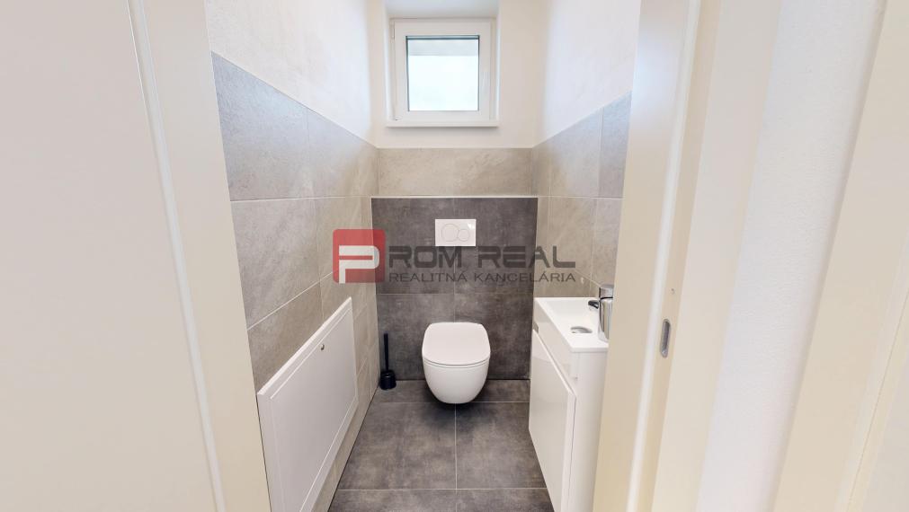 PRENÁJOM 5-izbový nový moderný dom v Bratislave Ruženínová