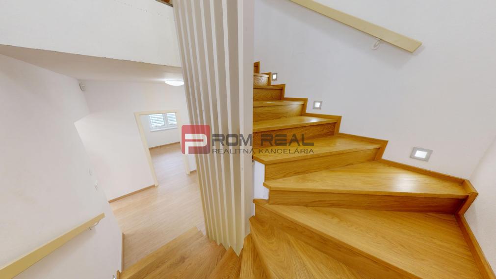 PRENÁJOM 5-izbový nový moderný dom v Bratislave Ruženínová