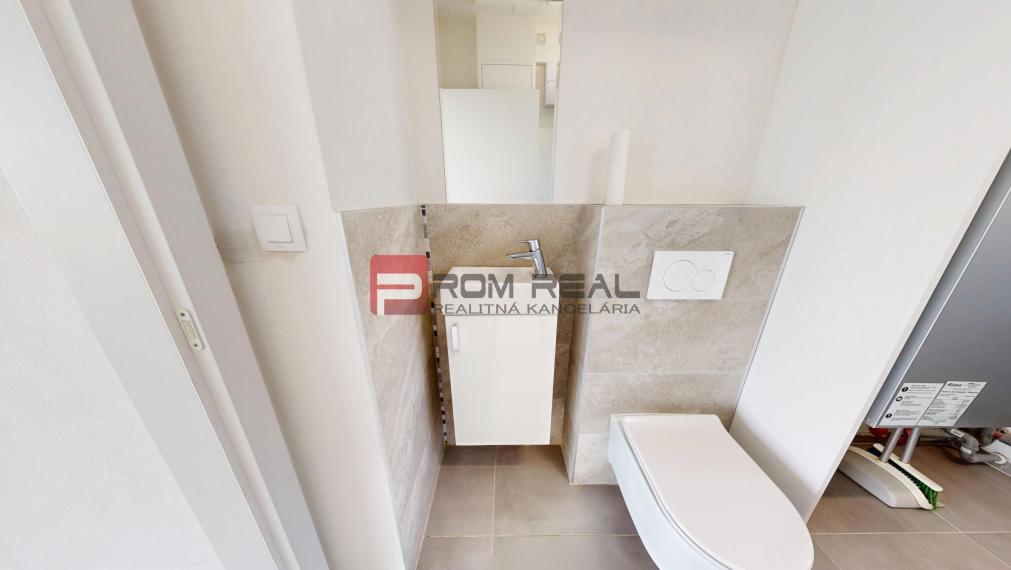 PRENÁJOM moderná novostavba RD 5 izieb Ruženínová BA