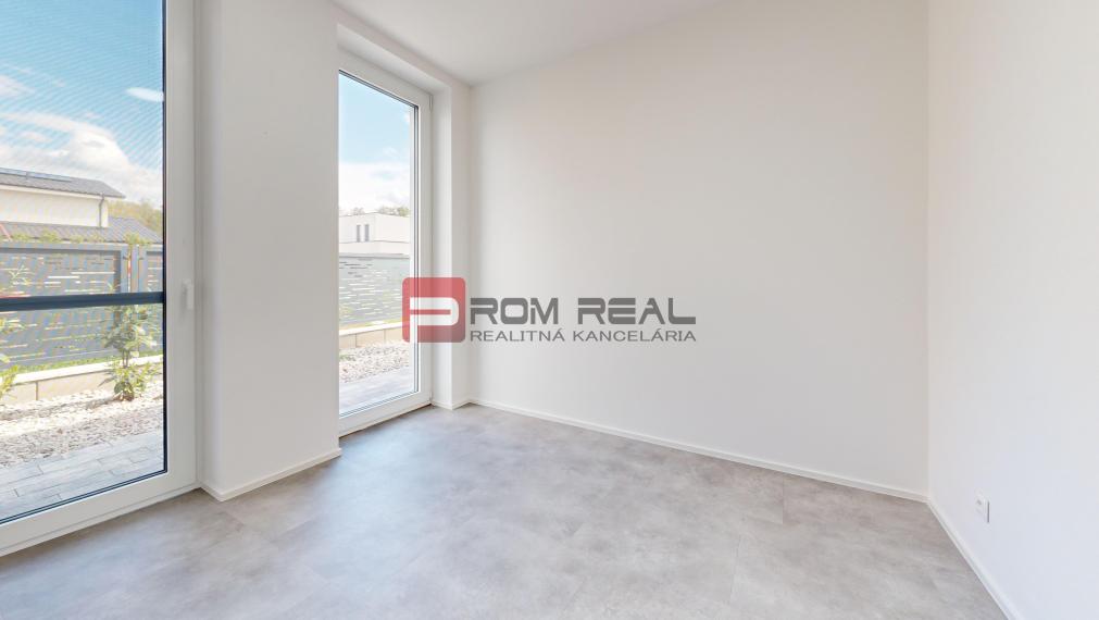 PRENÁJOM 5-izbový úplne nový moderný RD Záhorská Bystrica