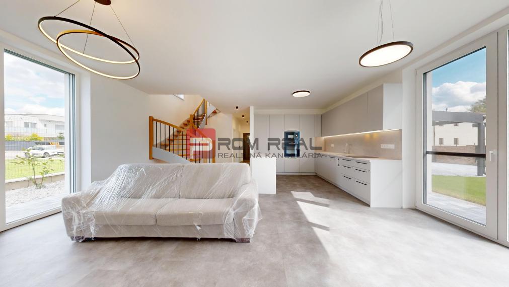 PRENÁJOM 5-izbový úplne nový moderný RD Záhorská Bystrica