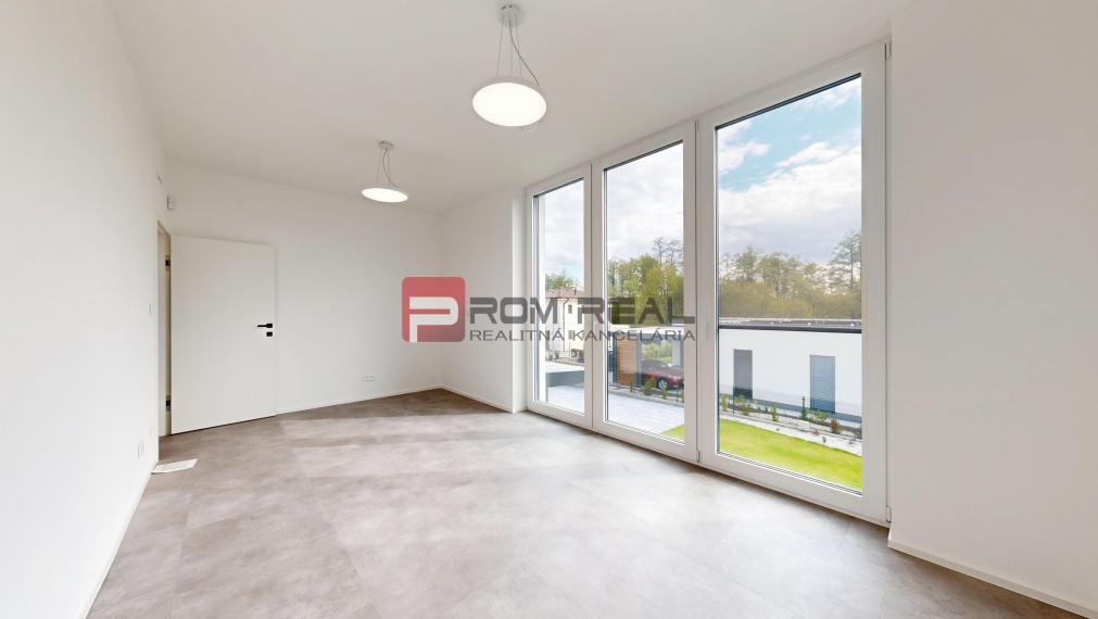 PRENÁJOM 5-izbový úplne nový moderný RD Záhorská Bystrica