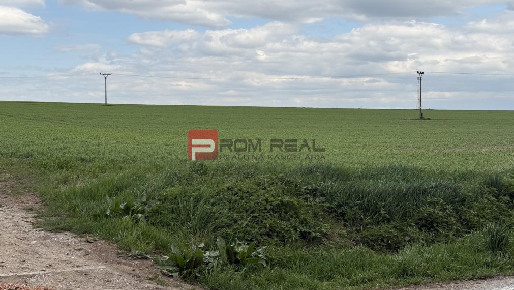 Pozemok priemyselná a výrobná výstavba 26415 m2 Vištuk