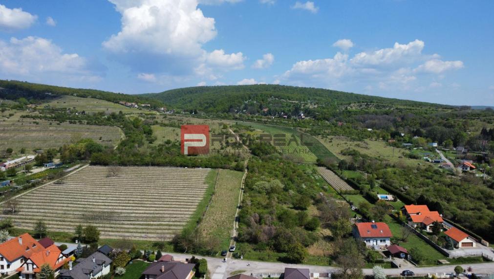 SLNEČNÝ STAVEBNÝ POZEMOK V LIMBACHU - PLATNÉ ÚZEMNÉ ROZHODNUTIE