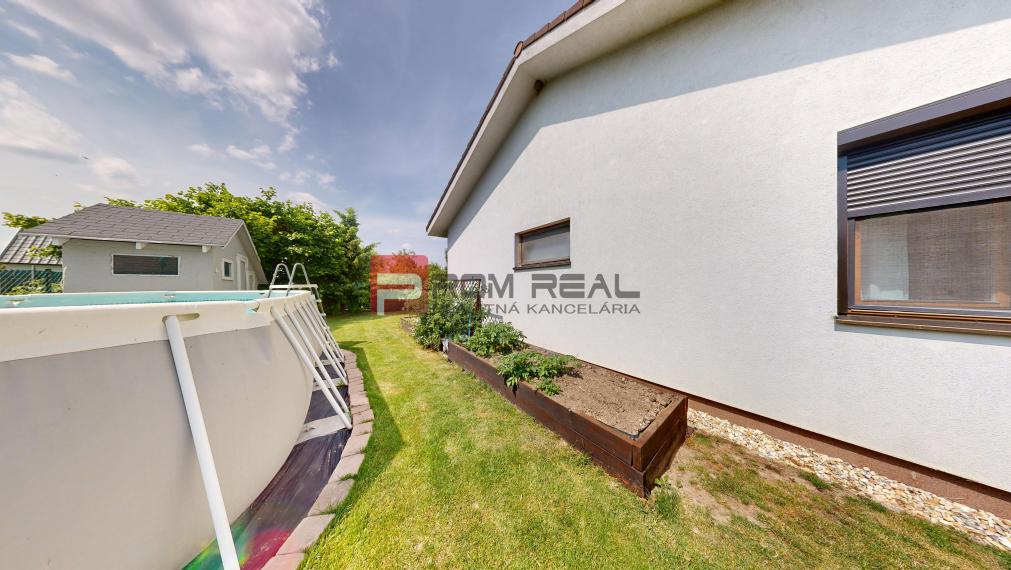 PREDAJ - Pekný 4i rodinný dom v Hrubom Šúre