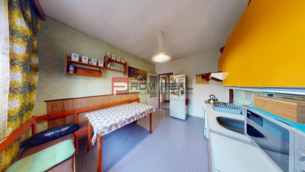 Na predaj rodinný dom v pôvodnom stave - Prievidza