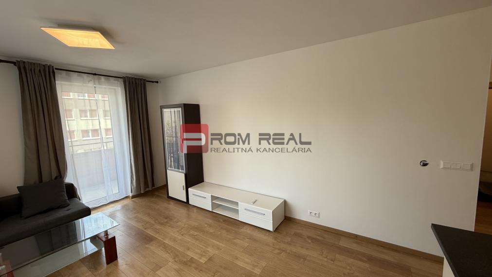 PRENÁJOM 2,5 izbový byt + parking Galvaniho BA Ružinov