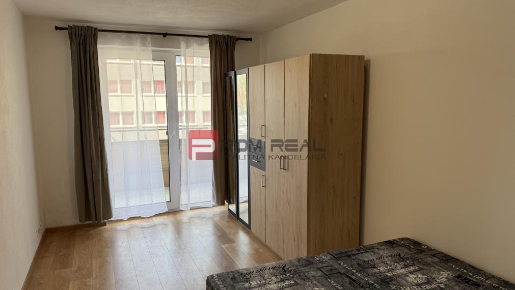 PRENÁJOM 2,5 izbový byt + parking Galvaniho BA Ružinov