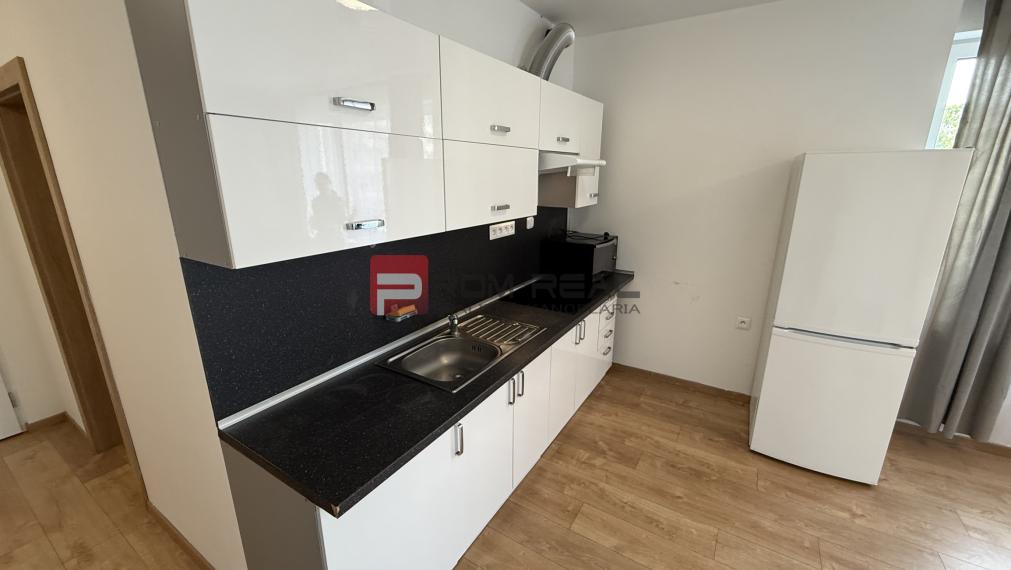 PRENÁJOM 2,5 izbový byt + parking Galvaniho BA Ružinov