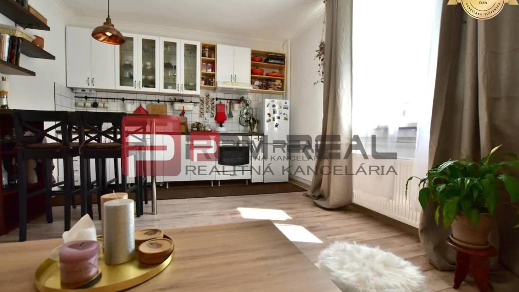 PRENÁJOM zariadený 1,5 izbový útulný byt v centre