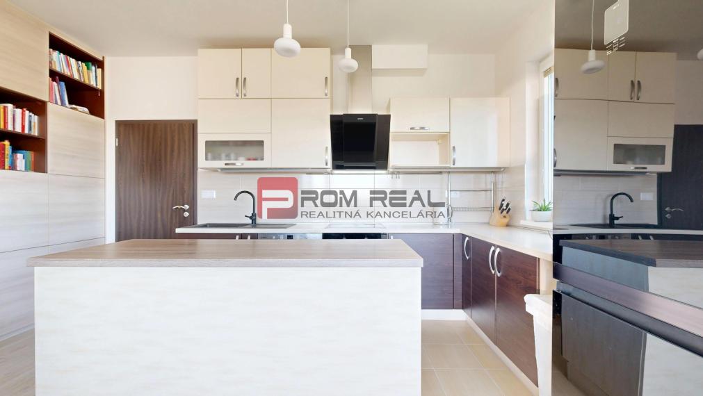 EXKLUZÍVNE: 3-izbový byt s 20 m2 terasou a 2x parkovaním