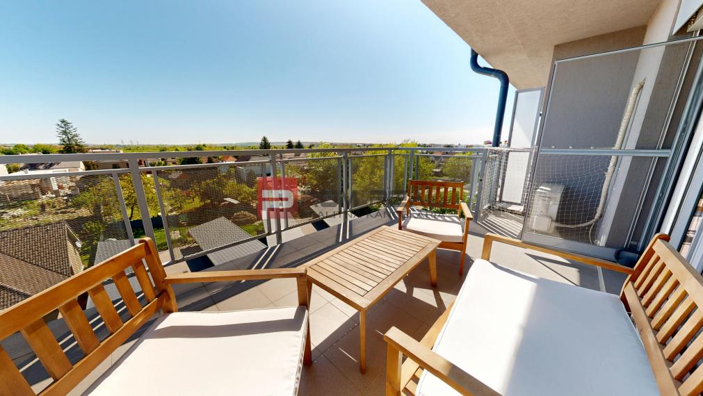 EXKLUZÍVNE: 3-izbový byt s 20 m2 terasou a 2x parkovaním