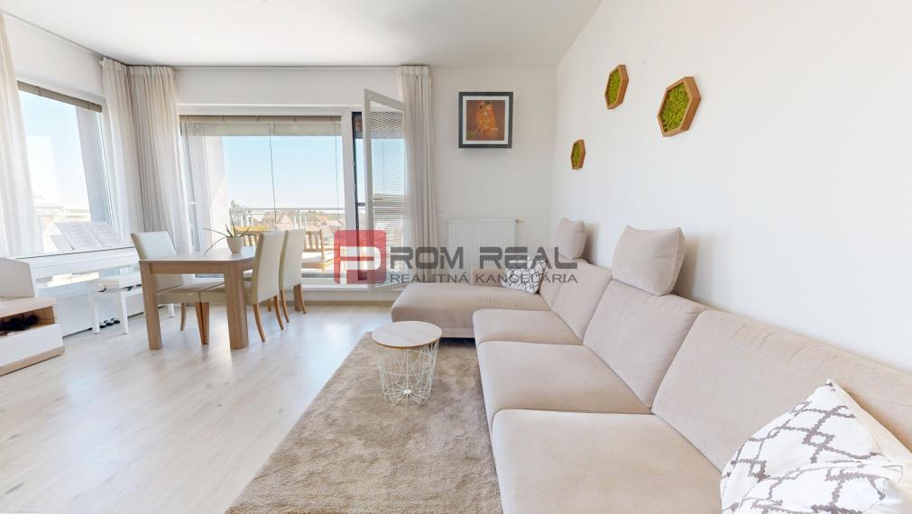 EXKLUZÍVNE: 3-izbový byt s 20 m2 terasou a 2x parkovaním