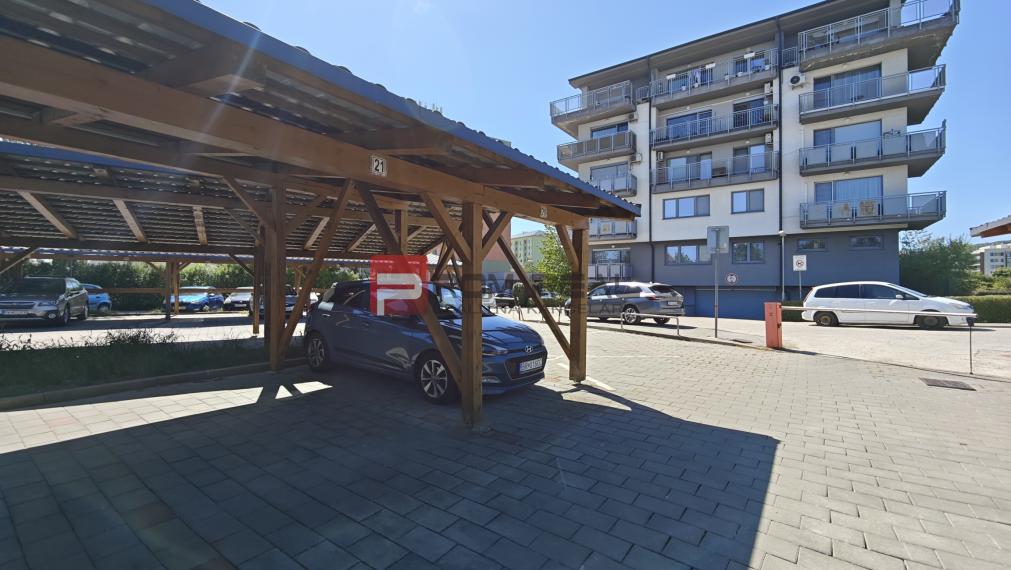 EXKLUZÍVNE: 3-izbový byt s 20 m2 terasou a 2x parkovaním