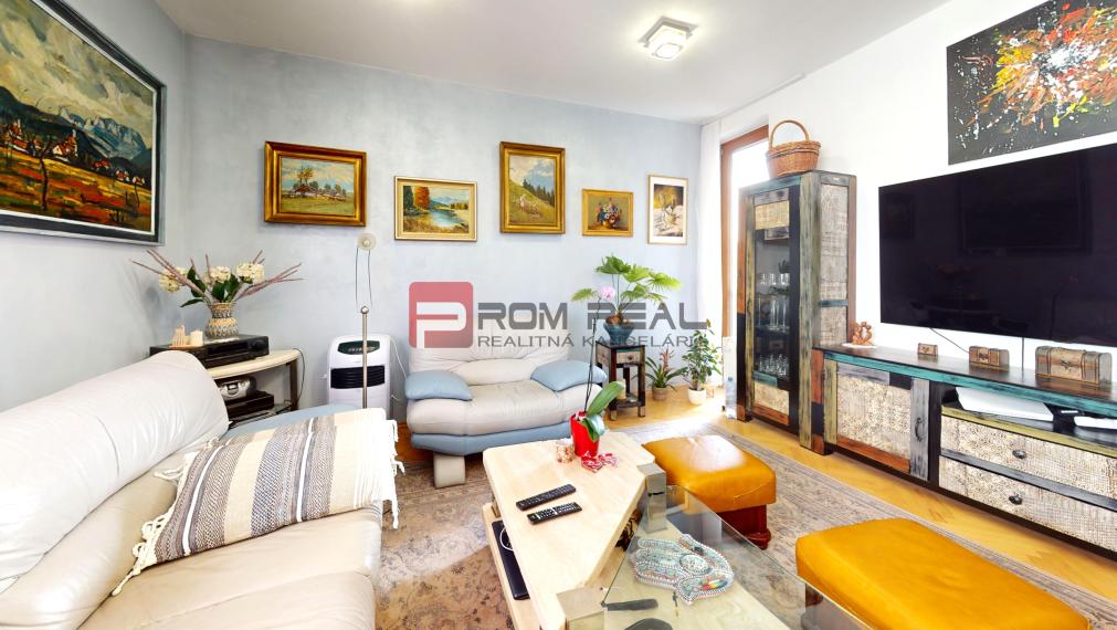 3i byt, vkusne komplet. zrekonštruovaný byt Centrum PIEŠŤANY